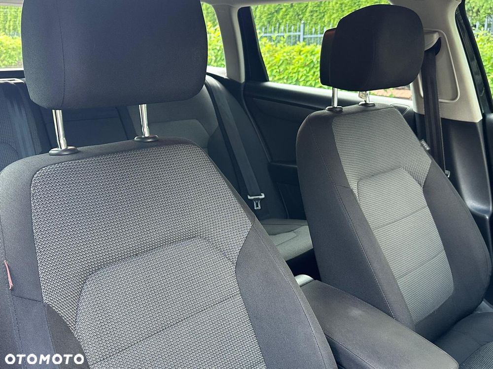Volkswagen Passat 1.6 TDI BlueMotion Technology Trendline - 12