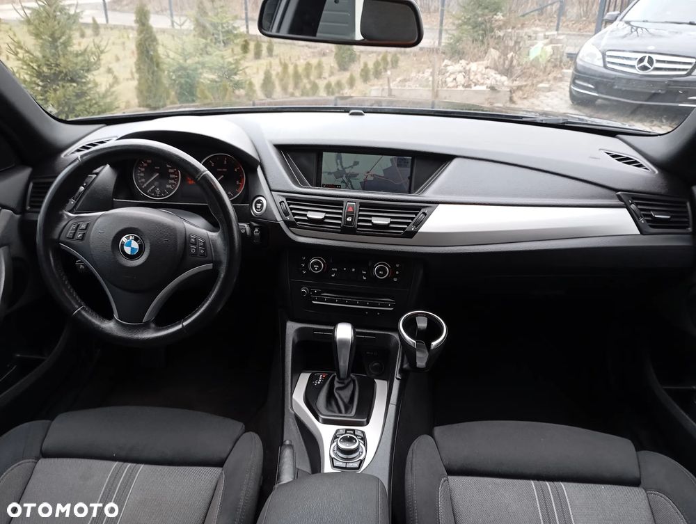 BMW X1 xDrive18d Sport Line - 14