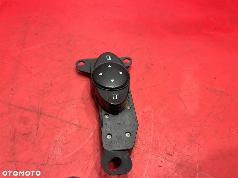 Przełącznik lusterek Mercedes-Benz W211 2118215379 - 2