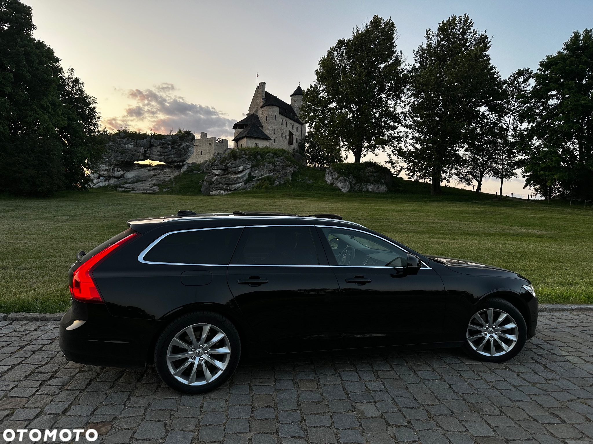 Volvo V90 D5 AWD Momentum - 4