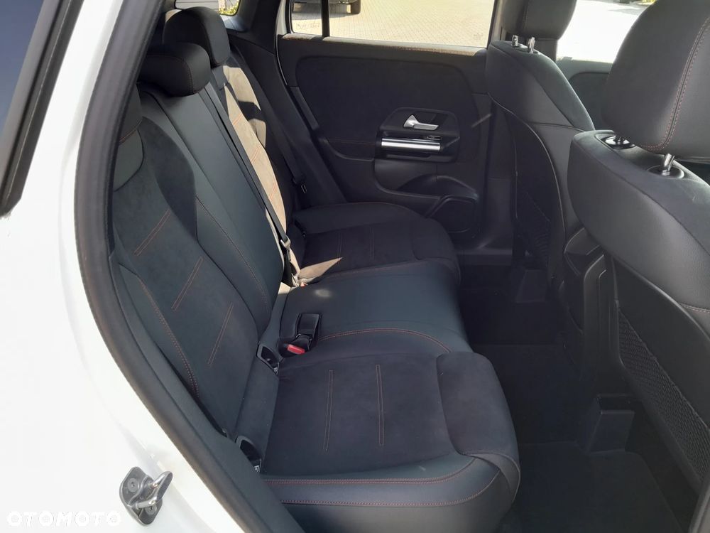 Mercedes-Benz GLA 200 AMG Line - 18