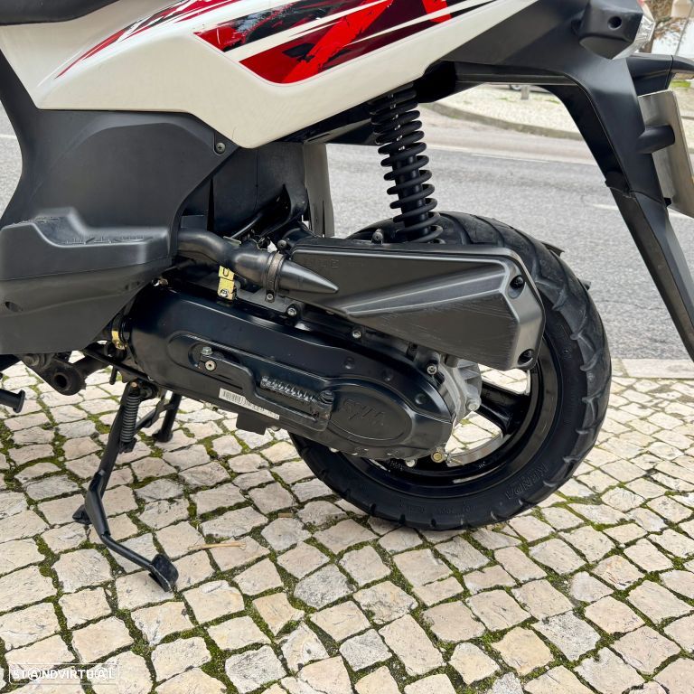 Sym FIDDLE CROX 50 - 21