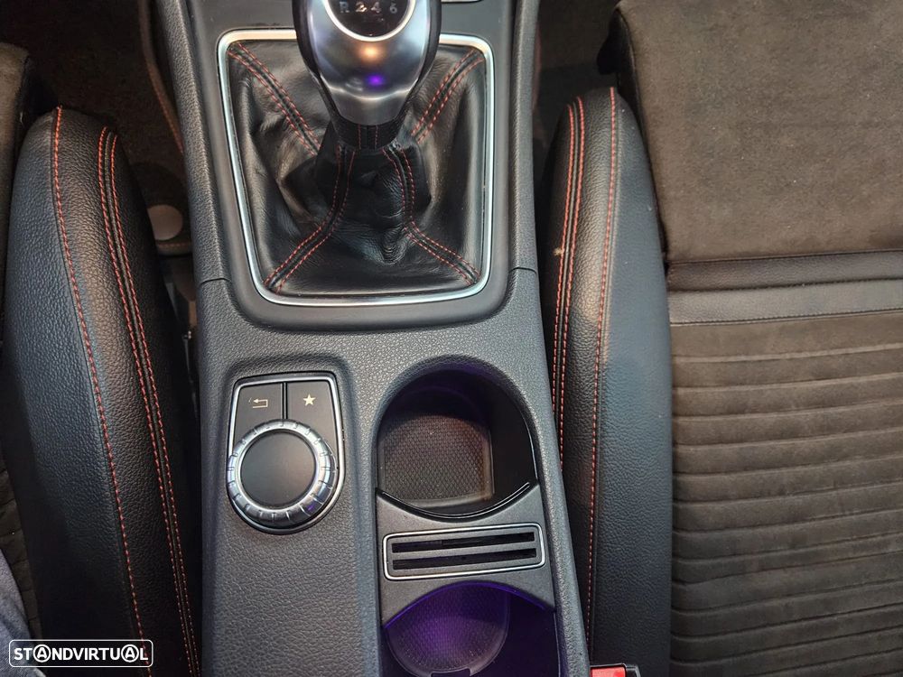 Mercedes-Benz CLA 180 d AMG Line - 23