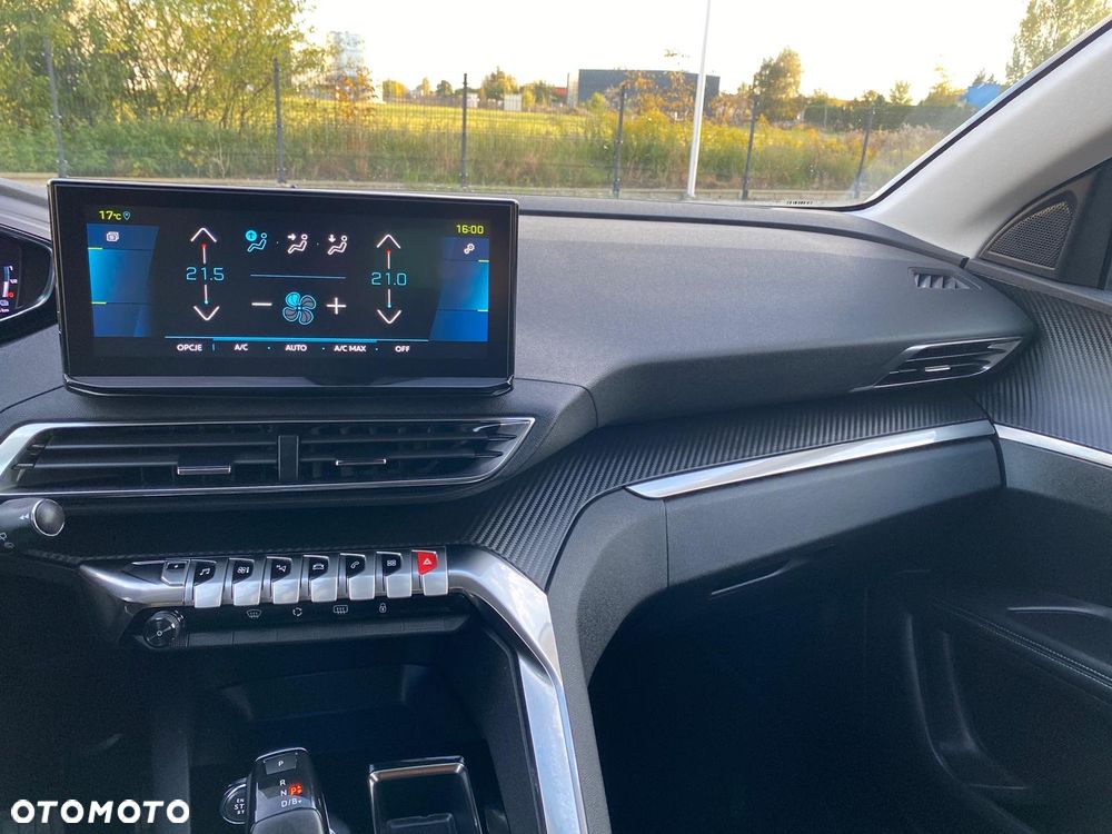 Peugeot 3008 225 e-EAT8 Allure Pack - 25