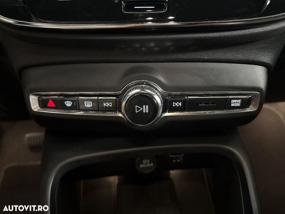 Volvo XC 40 - 17