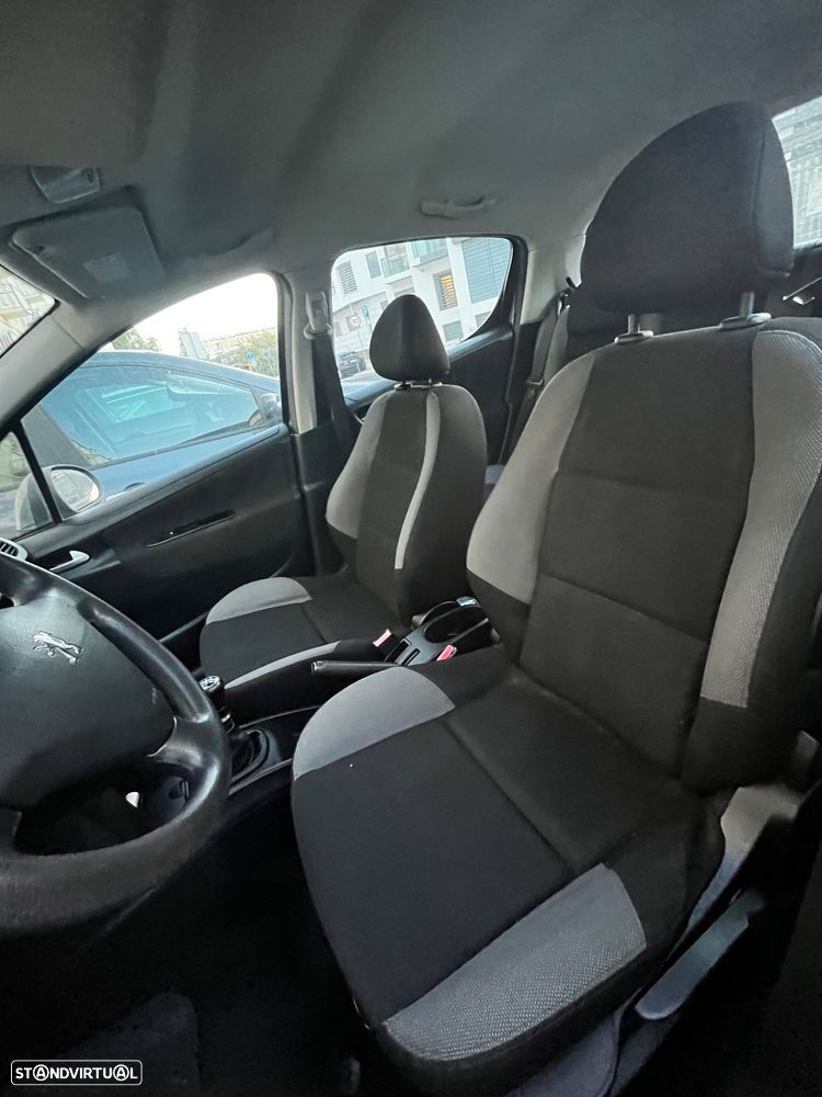 Peugeot 207 1.4 16V Trendy - 20