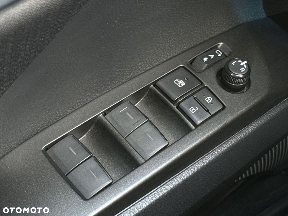 Toyota Camry 2.5 Hybrid Comfort CVT - 18