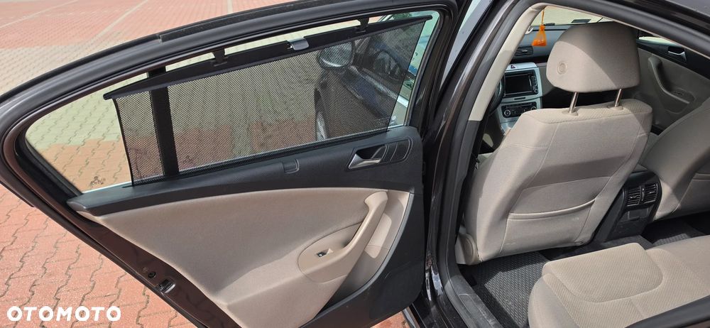 Volkswagen Passat 2.0 TDI Comfortline R-Style DSG - 17