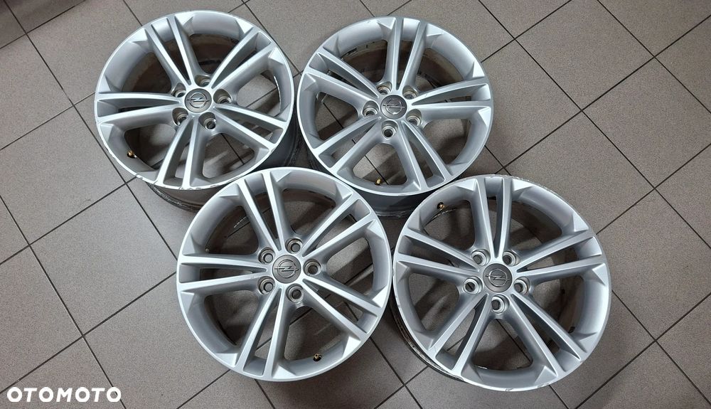 Felgi Aluminiowe 18 Opel Insignia A 5x120 ET 42 - 1