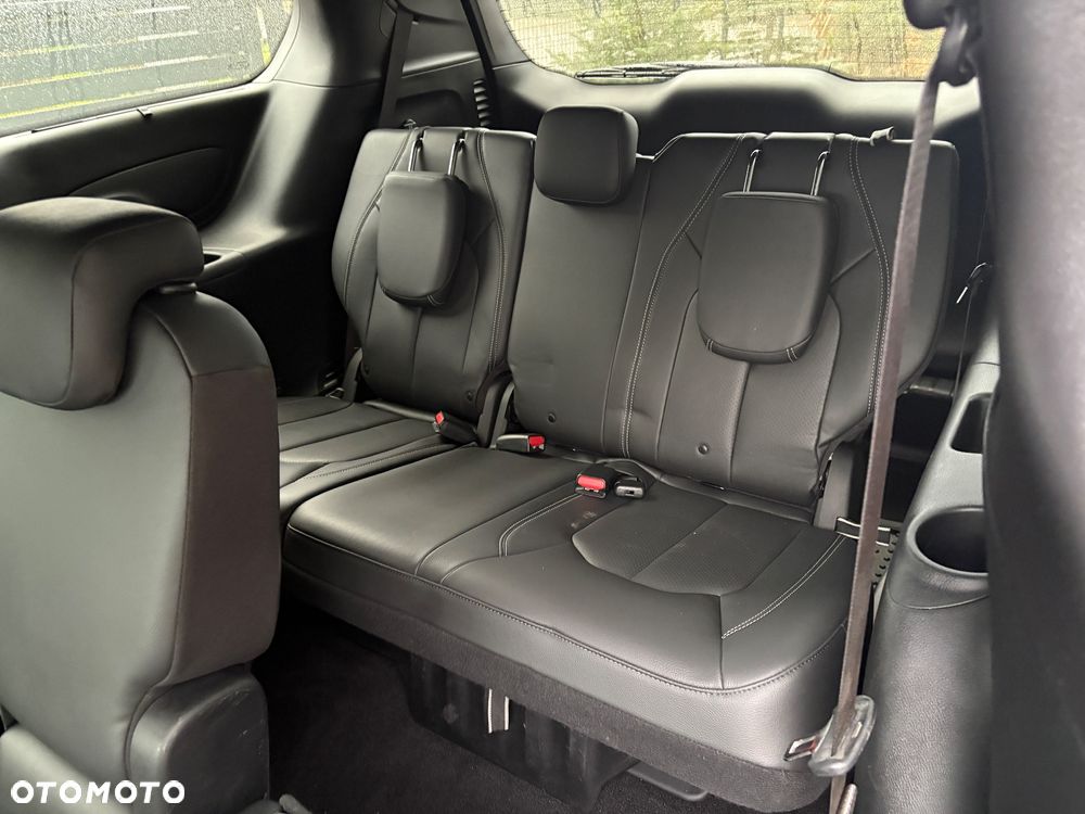 Chrysler Pacifica - 28