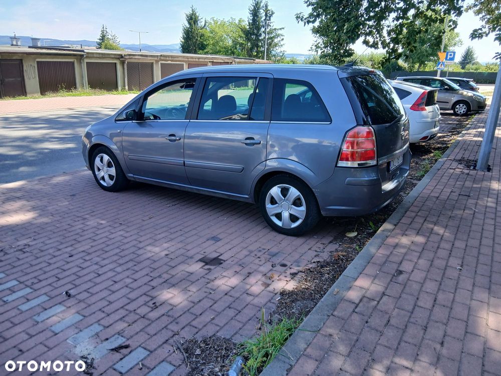 Opel Zafira - 4