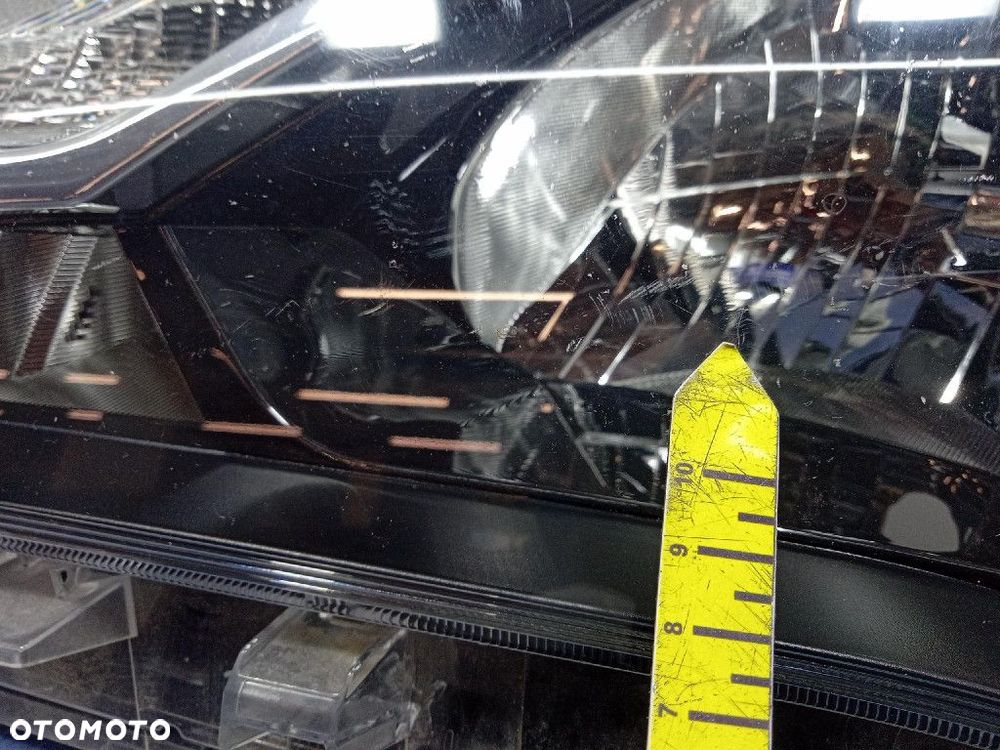 TOYOTA YARIS III LIFT 17- REFLEKTOR LEWY LAMPA PRZEDNIA EU 0D-195 - 9