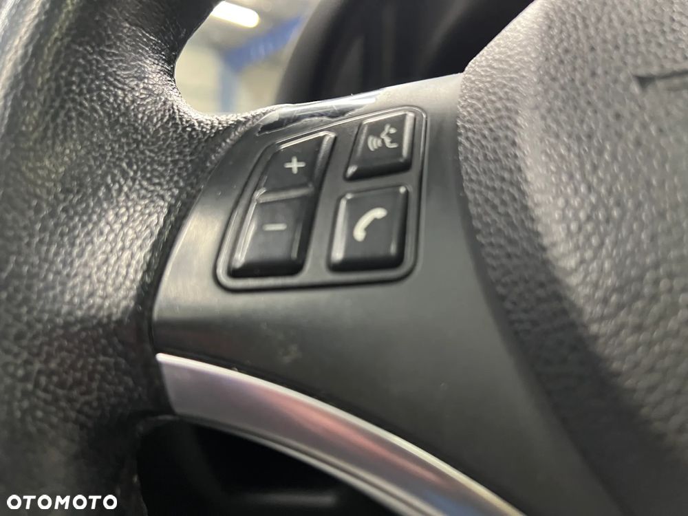 BMW Seria 1 118d - 32