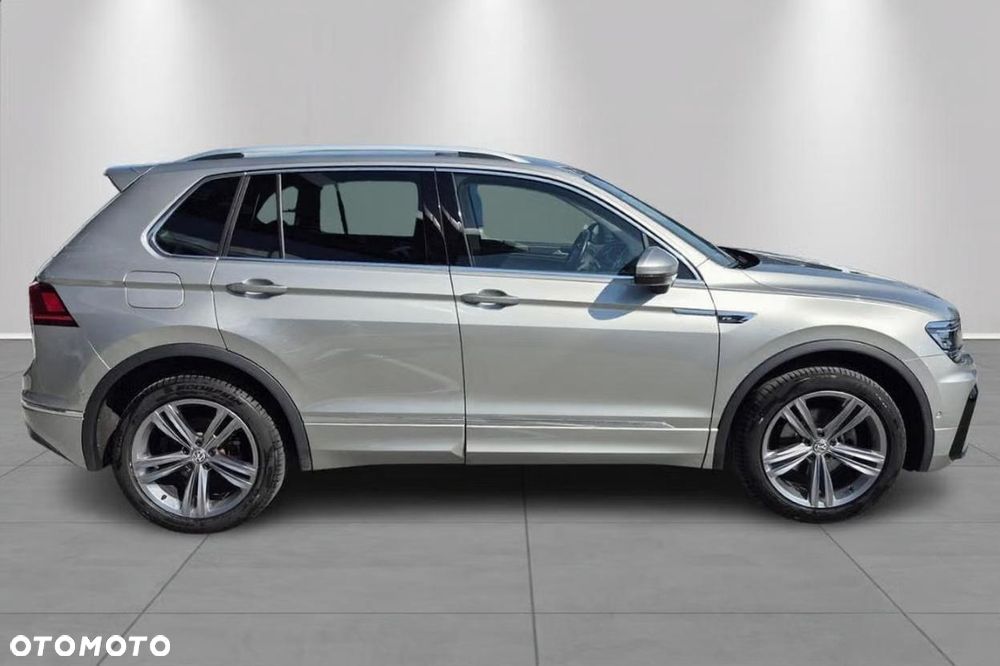 Volkswagen Tiguan 2.0 TDI SCR 4MotION DSG R-Line - 12