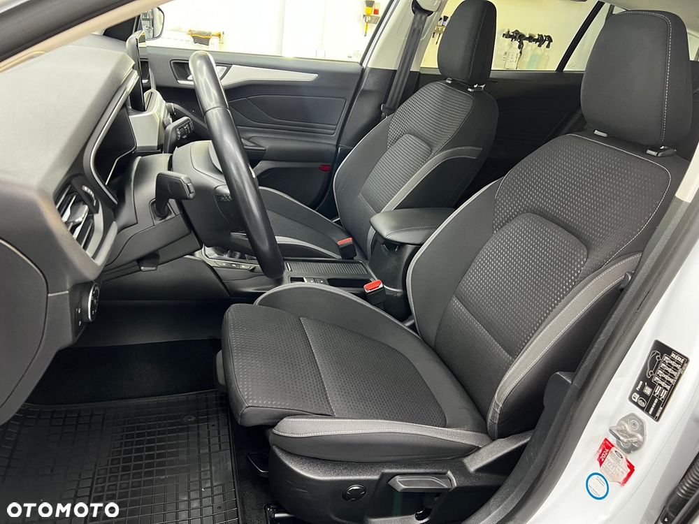 Ford Focus 1.5 EcoBlue STart-Stopp-System TITANIUM X - 34