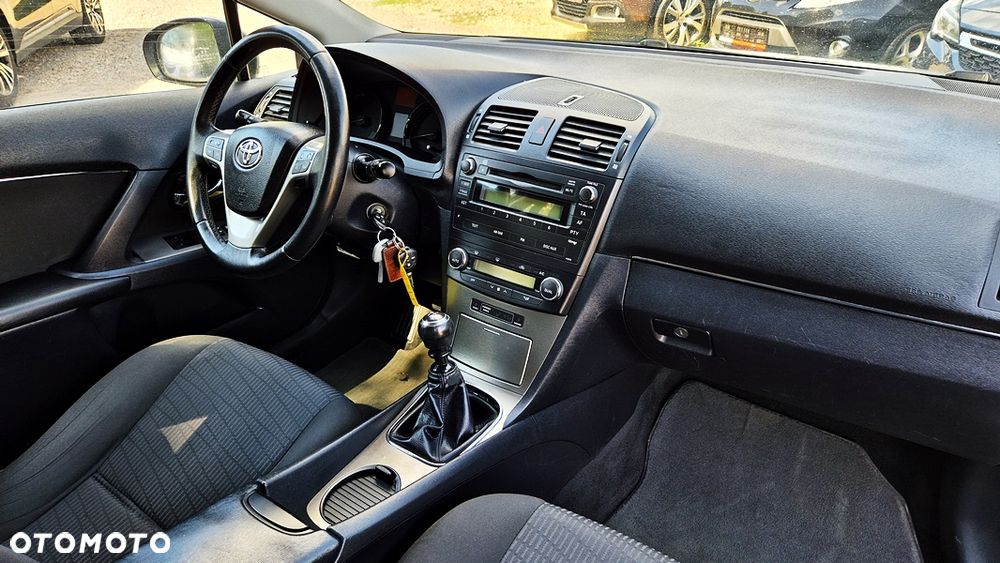 Toyota Avensis - 39