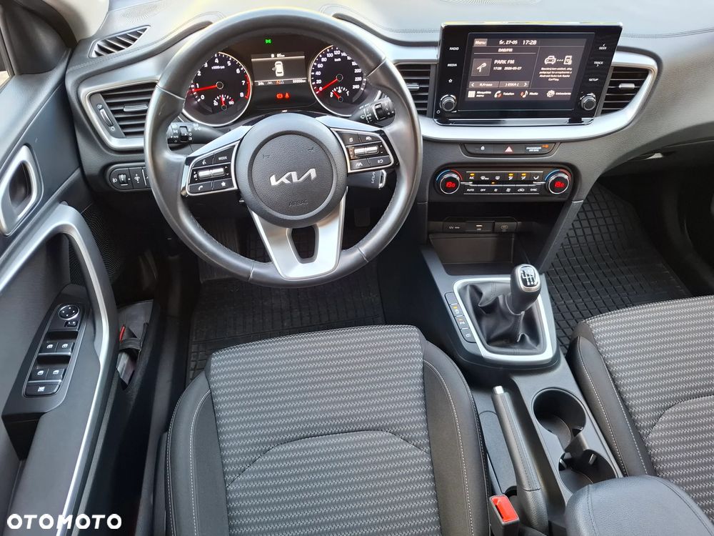 Kia Ceed 1.5 T-GDI M - 23