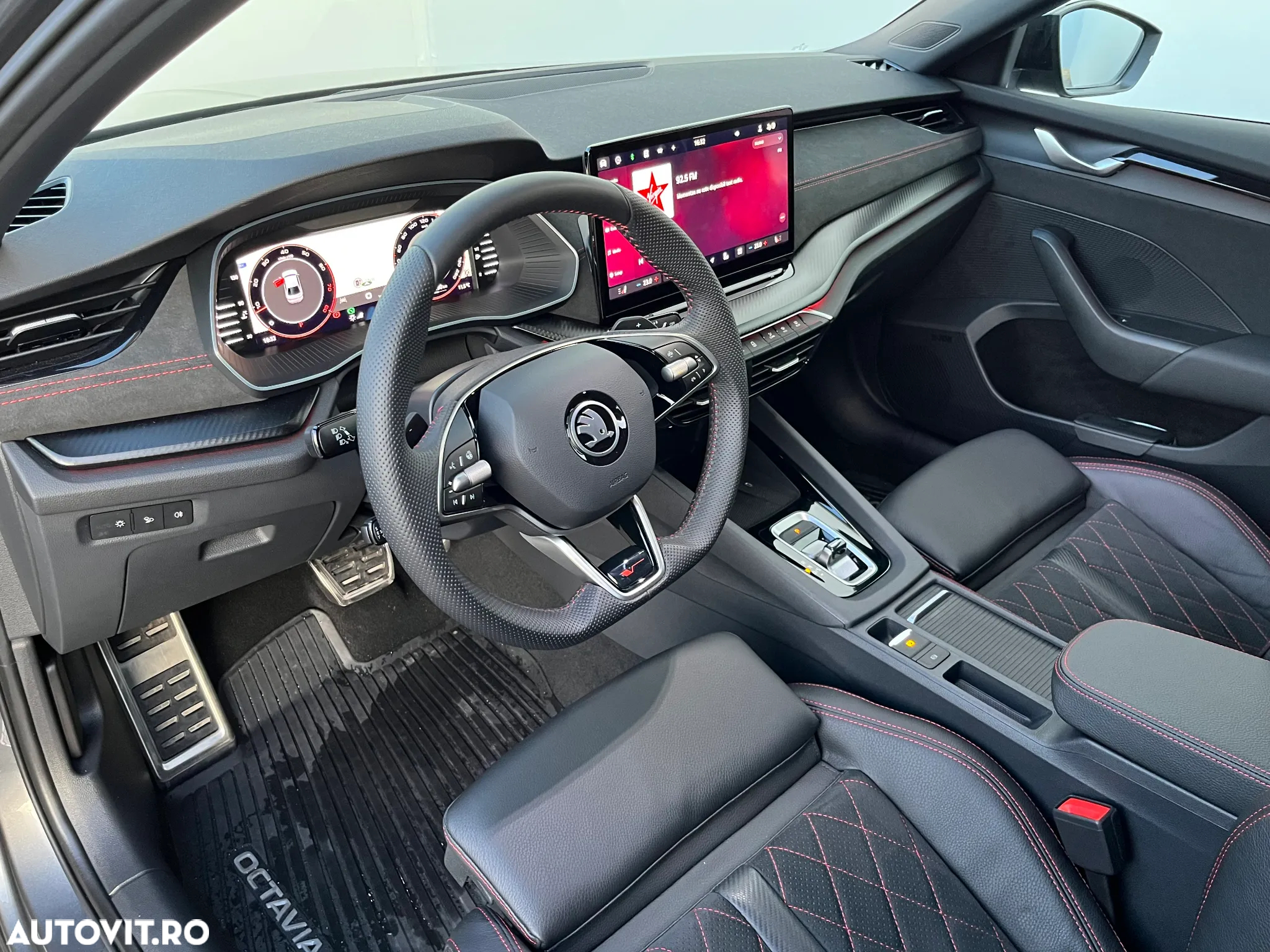 Skoda Octavia 2.0 TSI DSG RS - 10