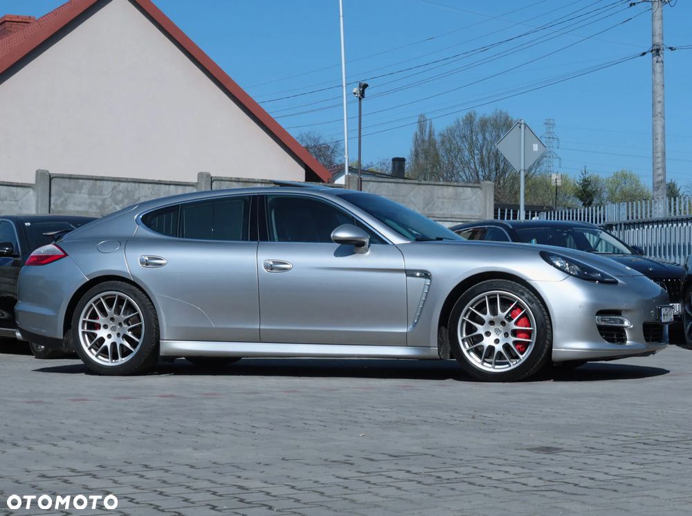 Porsche Panamera Turbo S PDK - 38