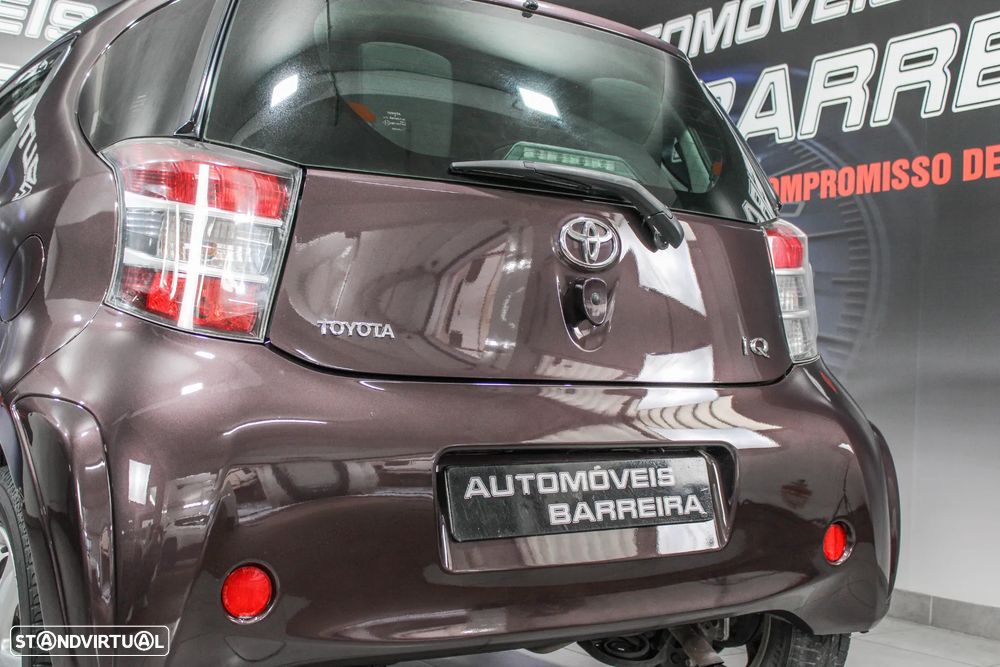 Toyota iQ 1.0 VVT-i Essential+AC - 20