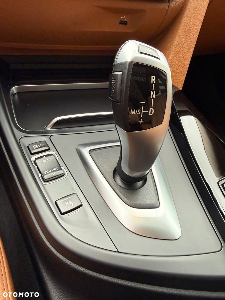 BMW 3GT 320d xDrive Luxury Line - 24