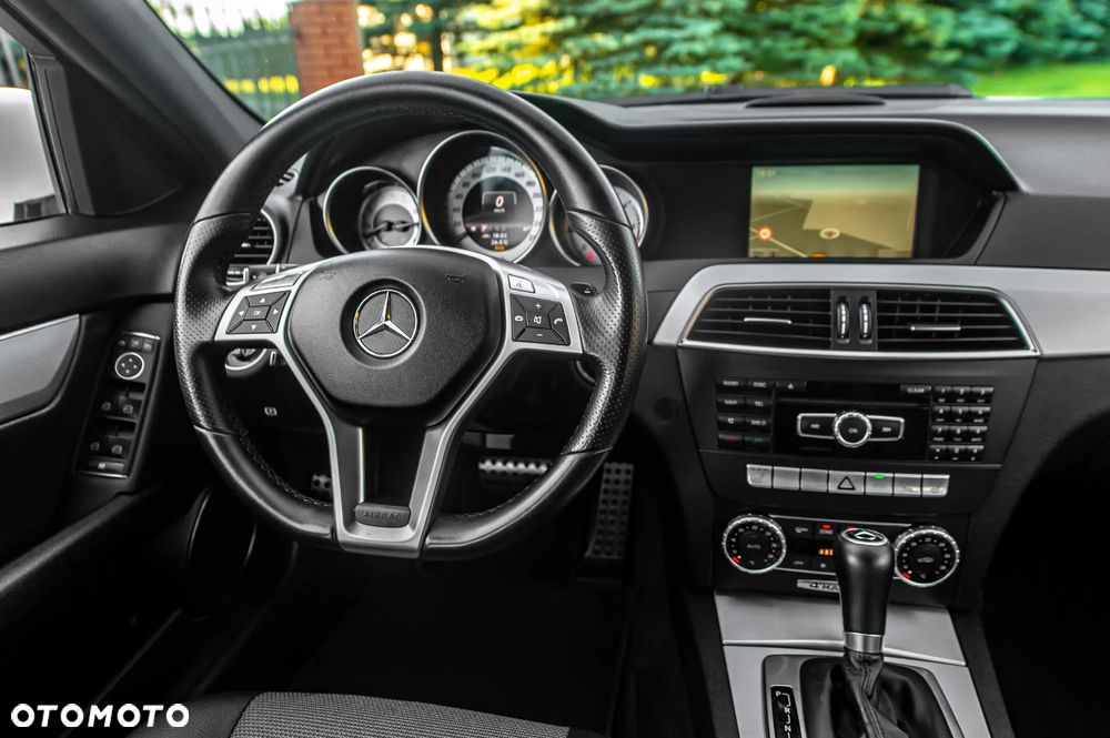 Mercedes-Benz Klasa C 250 CDI 4Matic 7G-TRONIC Avantgarde Edition - 8