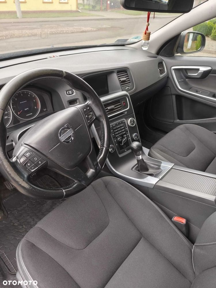 Volvo V60 D3 Kinetic - 12