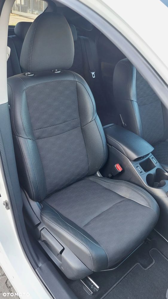 Nissan Qashqai 1.6 DCi Xtronic TEKNA - 16