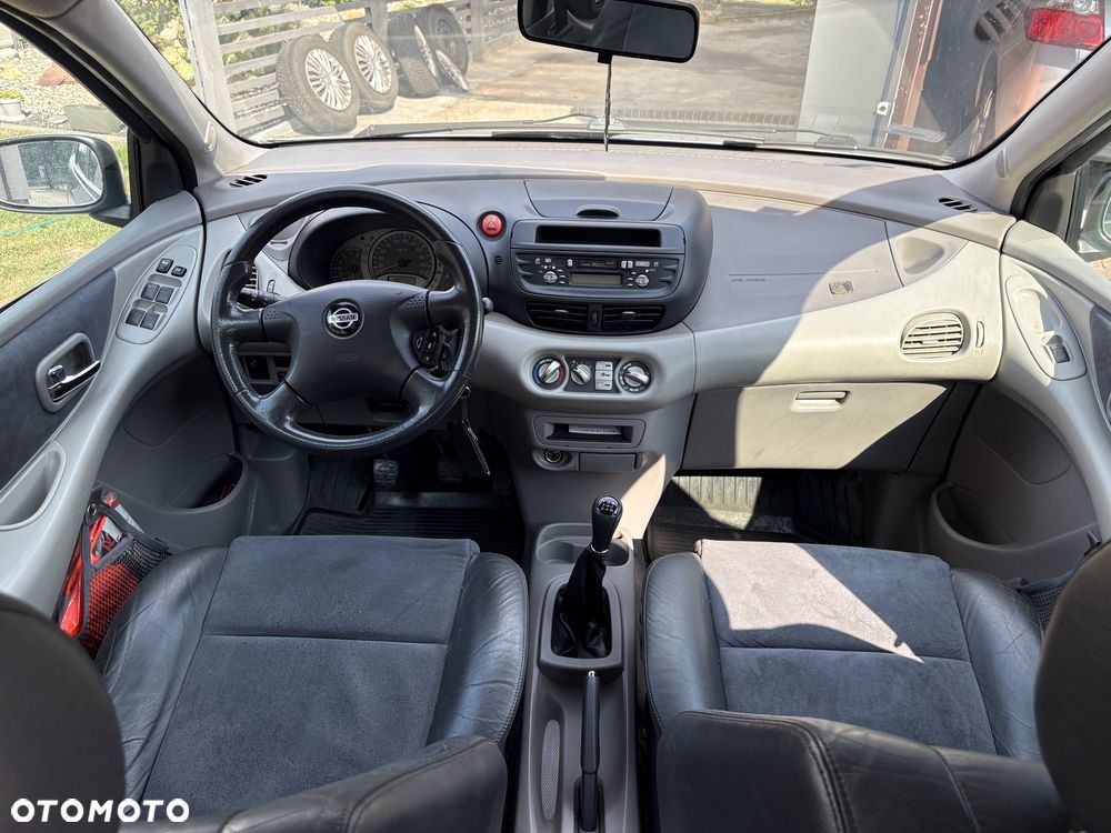 Nissan Almera Tino - 7