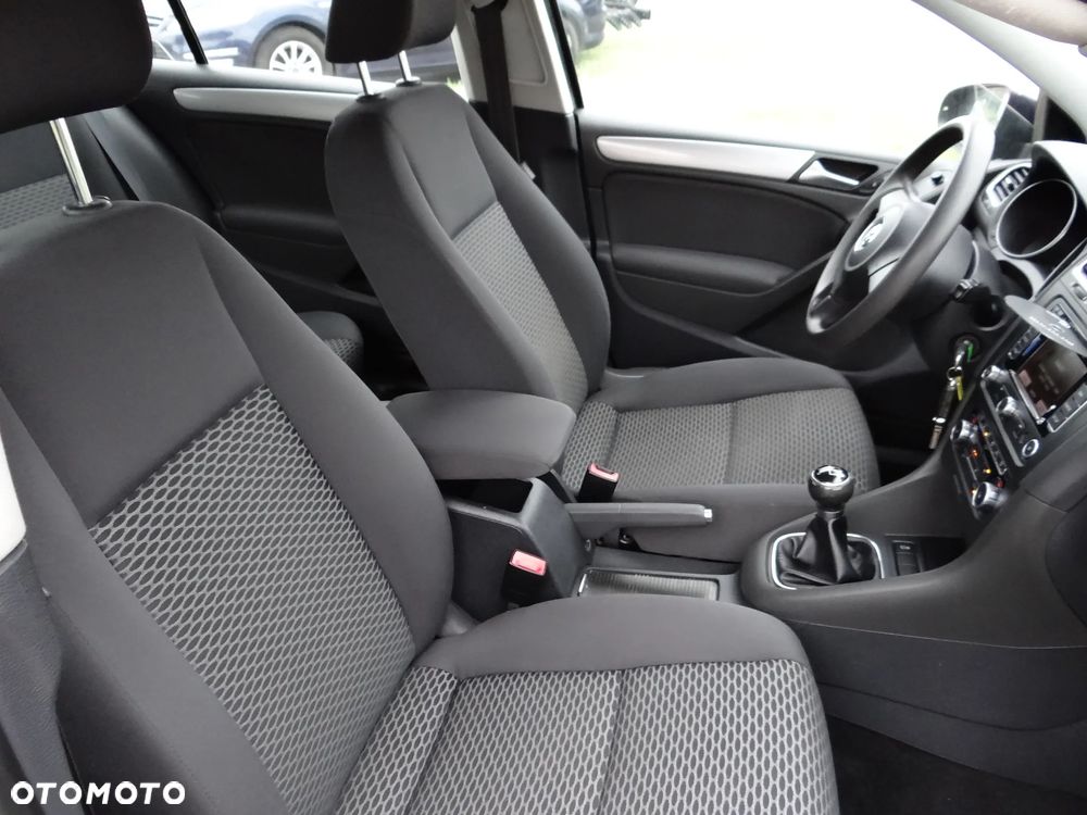 Volkswagen Golf - 9