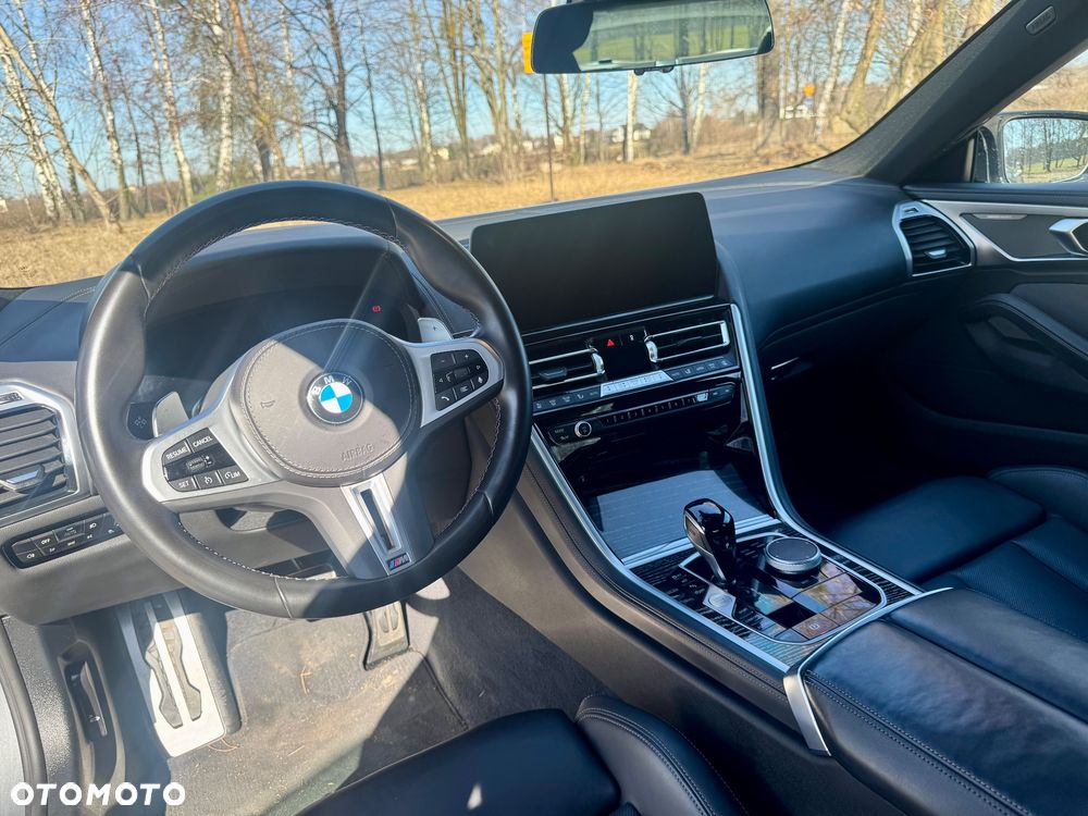 BMW Seria 8 - 25