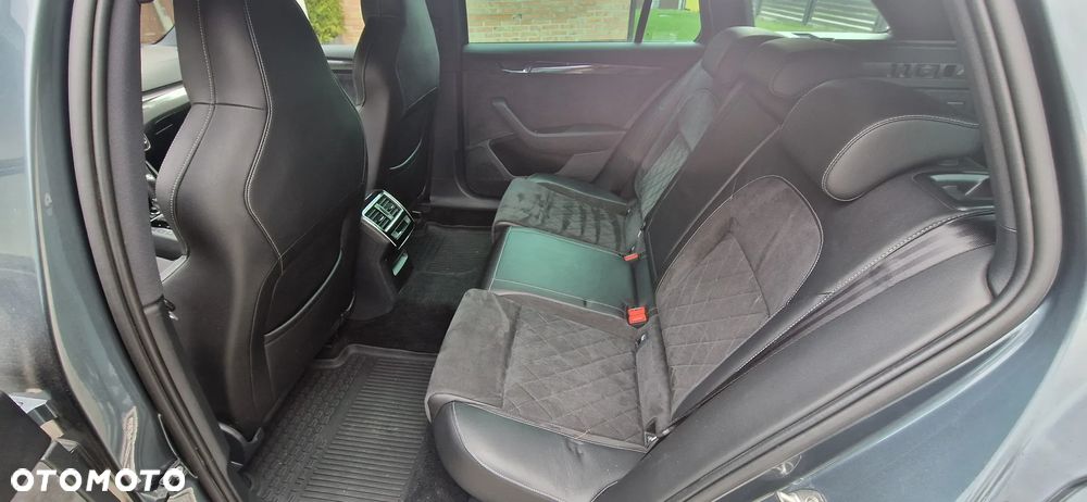 Skoda Superb 2.0 TDI 4x4 Sportline DSG - 11