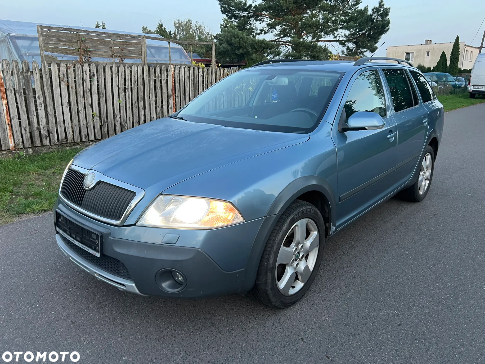 Skoda Octavia Combi 2.0 TDI DPF Scout 4x4 - 3