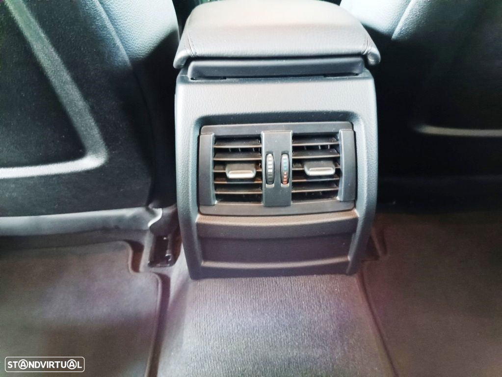 BMW 320 d Auto Pack M - 43