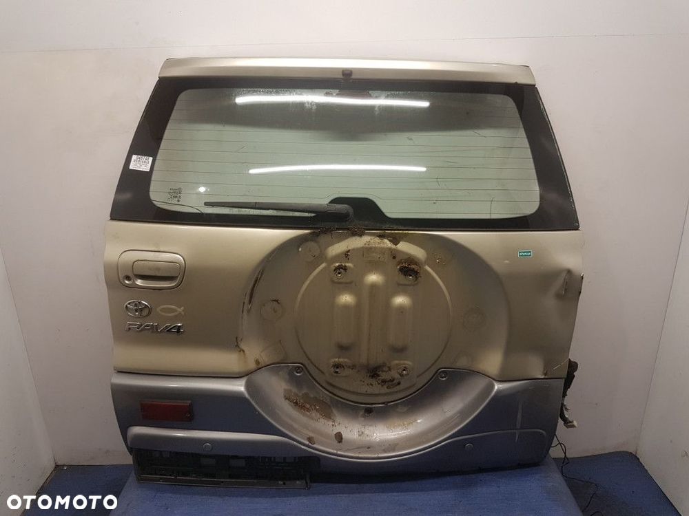 TOYOTA RAV4 II TYLNA KLAPA BAGAŻNIKA 586 - 1