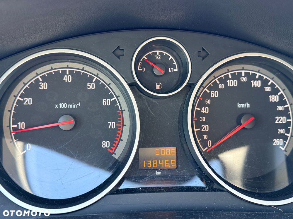 Opel Astra 1.6 Sport - 12