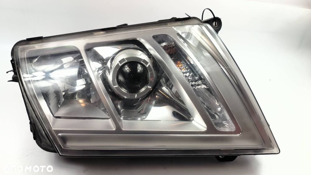 LAMPA LEWA PRZÓD VOLVO FH II FH5 500 22239247 - 1