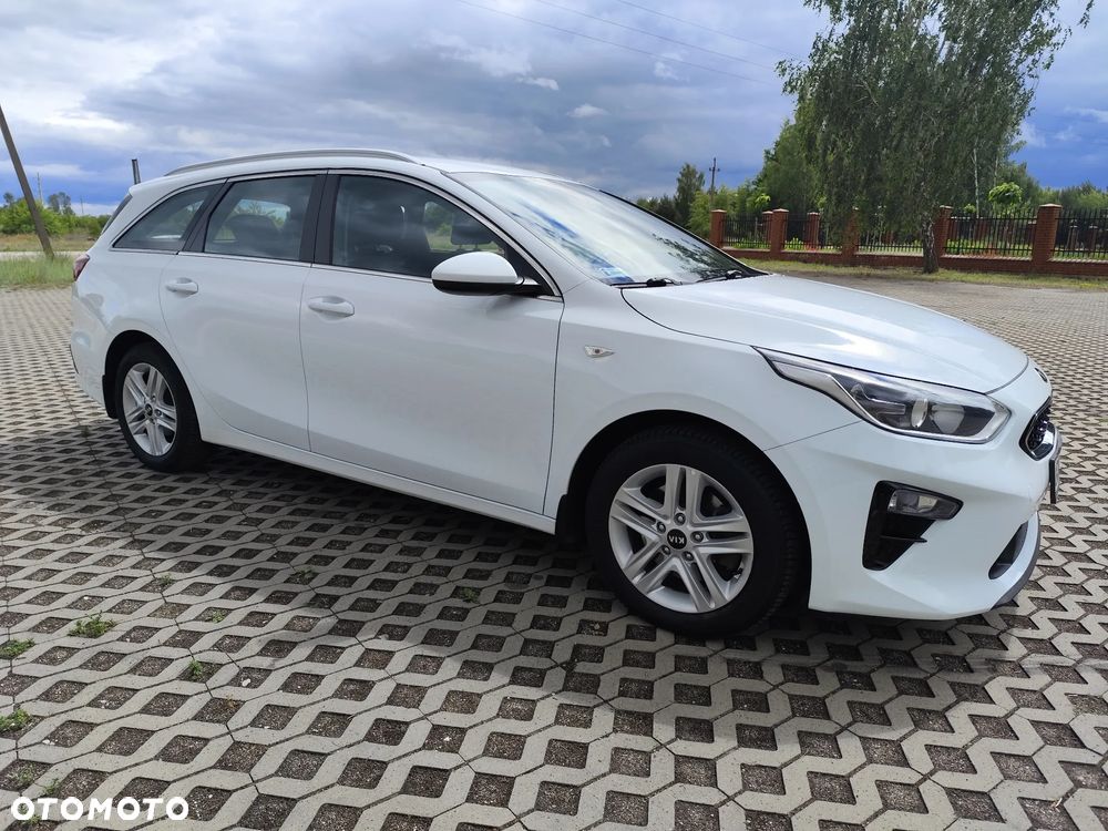 Kia Ceed 1.6 CRDi mHEV M DCT - 10