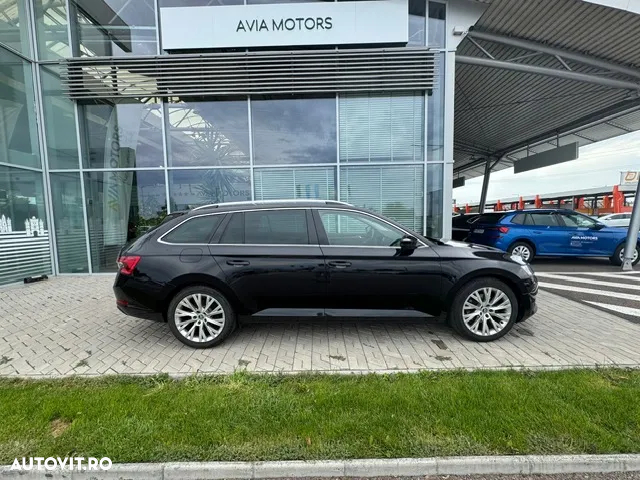 Skoda Superb Combi 2.0 TDI DSG Style - 5