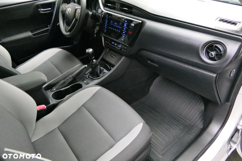 Toyota Auris 1.33 VVT-i Active - 2