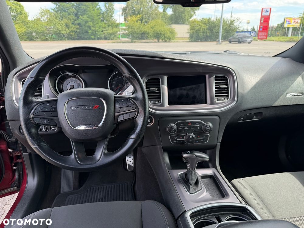 Dodge Charger 5.7 R/T - 17