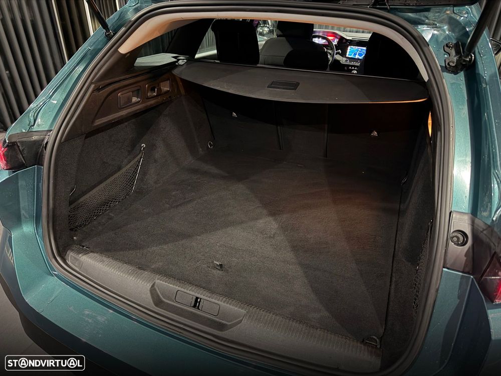 Peugeot 308 1.2 PureTech Allure - 34