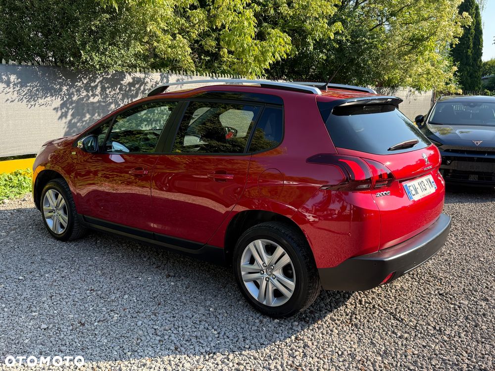 Peugeot 2008 1.2 Pure Tech Active S&S - 6