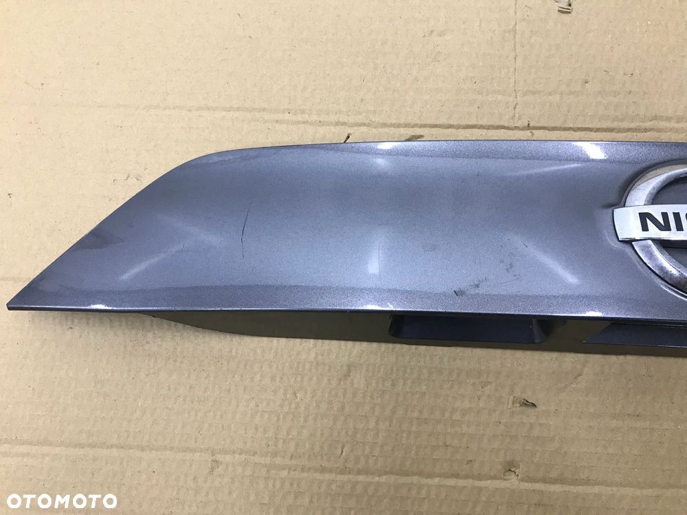 Listwa Nissan qashqai II 2 j11 blenda nakładka klapy bagażnika 908104es 908104et 908104eu - 2