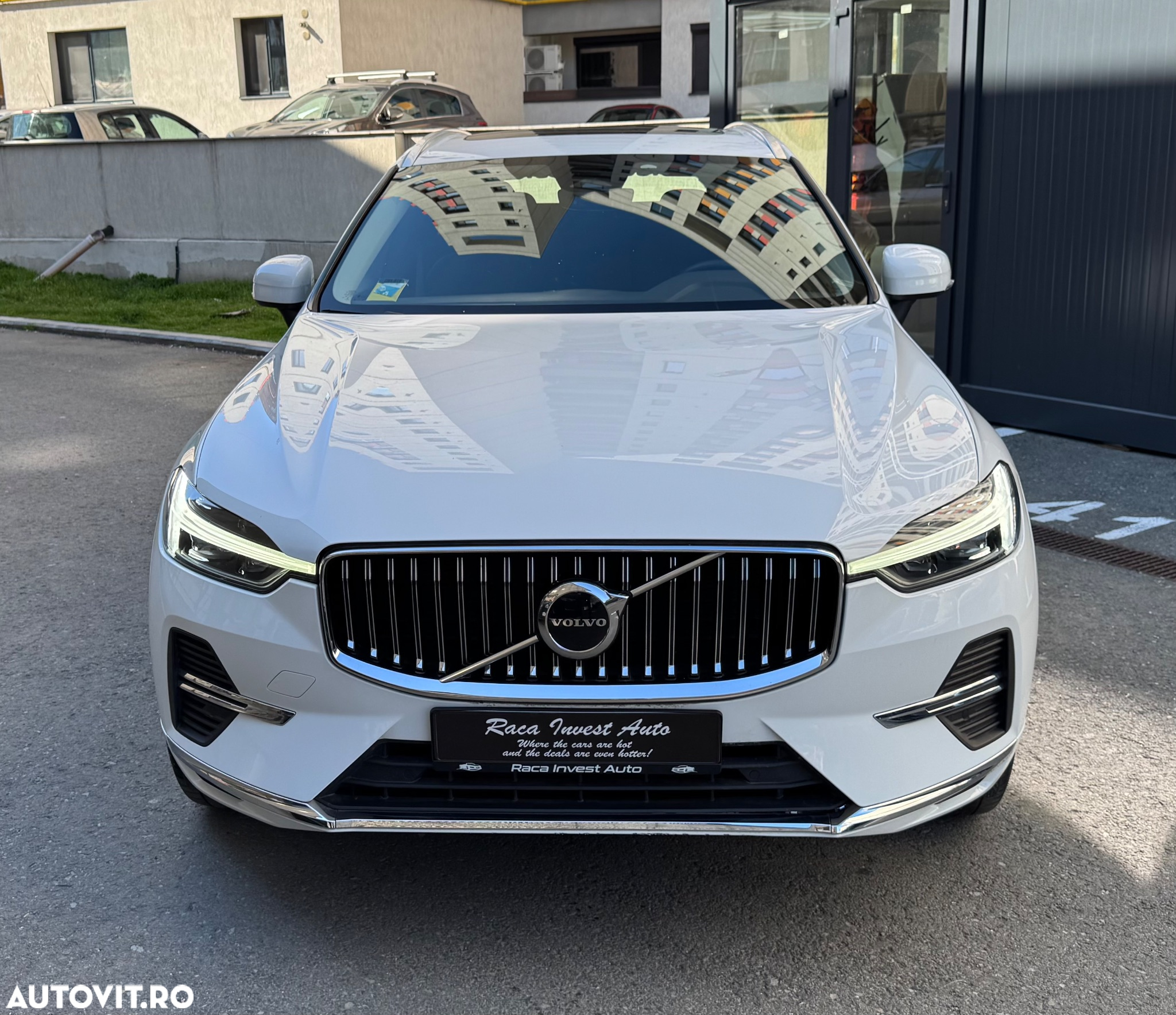 Volvo XC 60 T6 AWD Recharge Geartronic Inscription Expression - 2