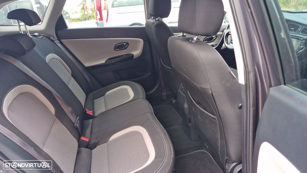 Kia Ceed SW 1.6 CRDi Prime - 21