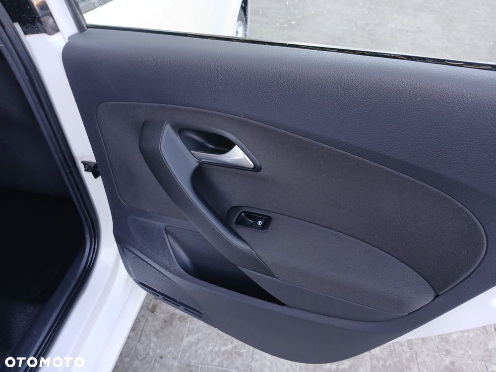 Volkswagen Polo 1.2 TSI Comfortline - 9