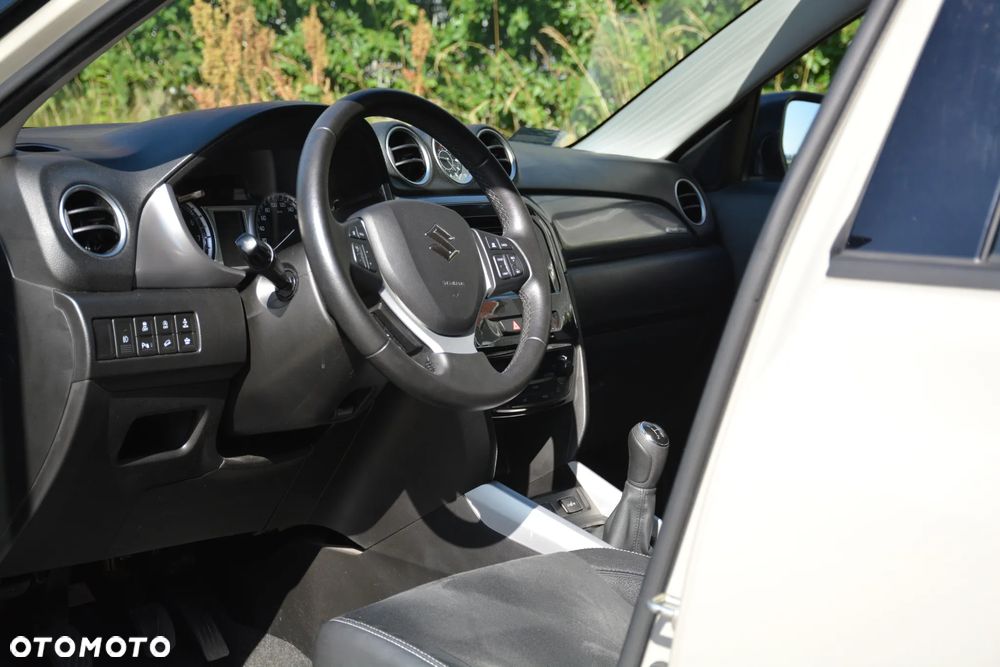 Suzuki Vitara 1.6 XLED 4WD - 19