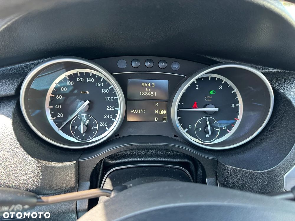 Mercedes-Benz Klasa R 350 BlueTEC L 4Matic 7G-TRONIC DPF - 31