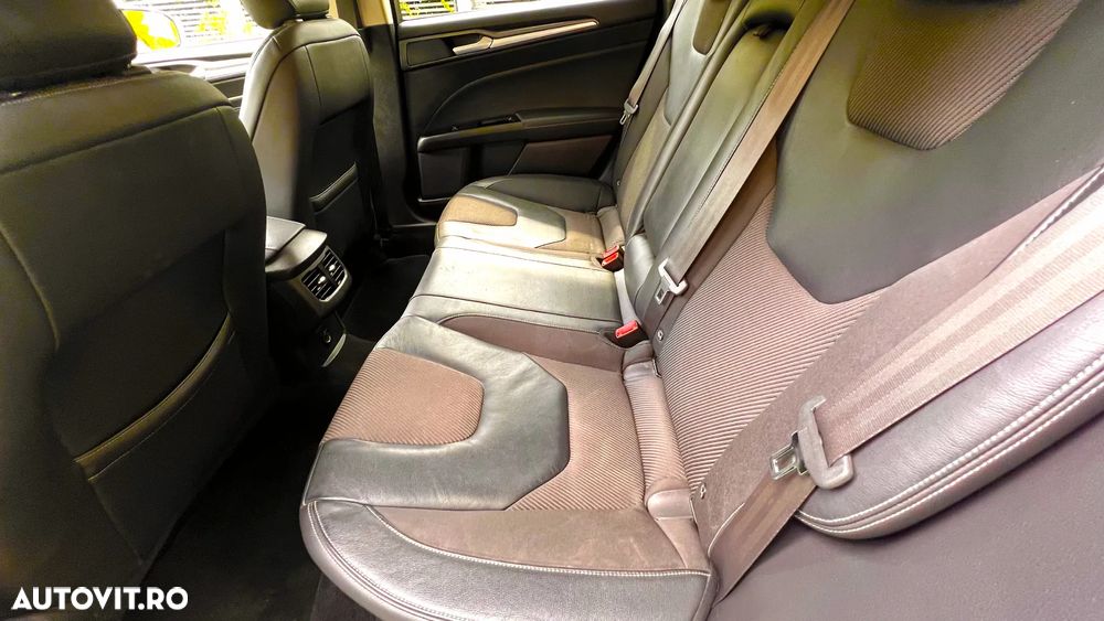 Ford Mondeo 2.0 TDCi Powershift Titanium - 10